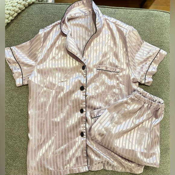 Striped Satin Pajama Set in light purple size S - Picture 2 of 4